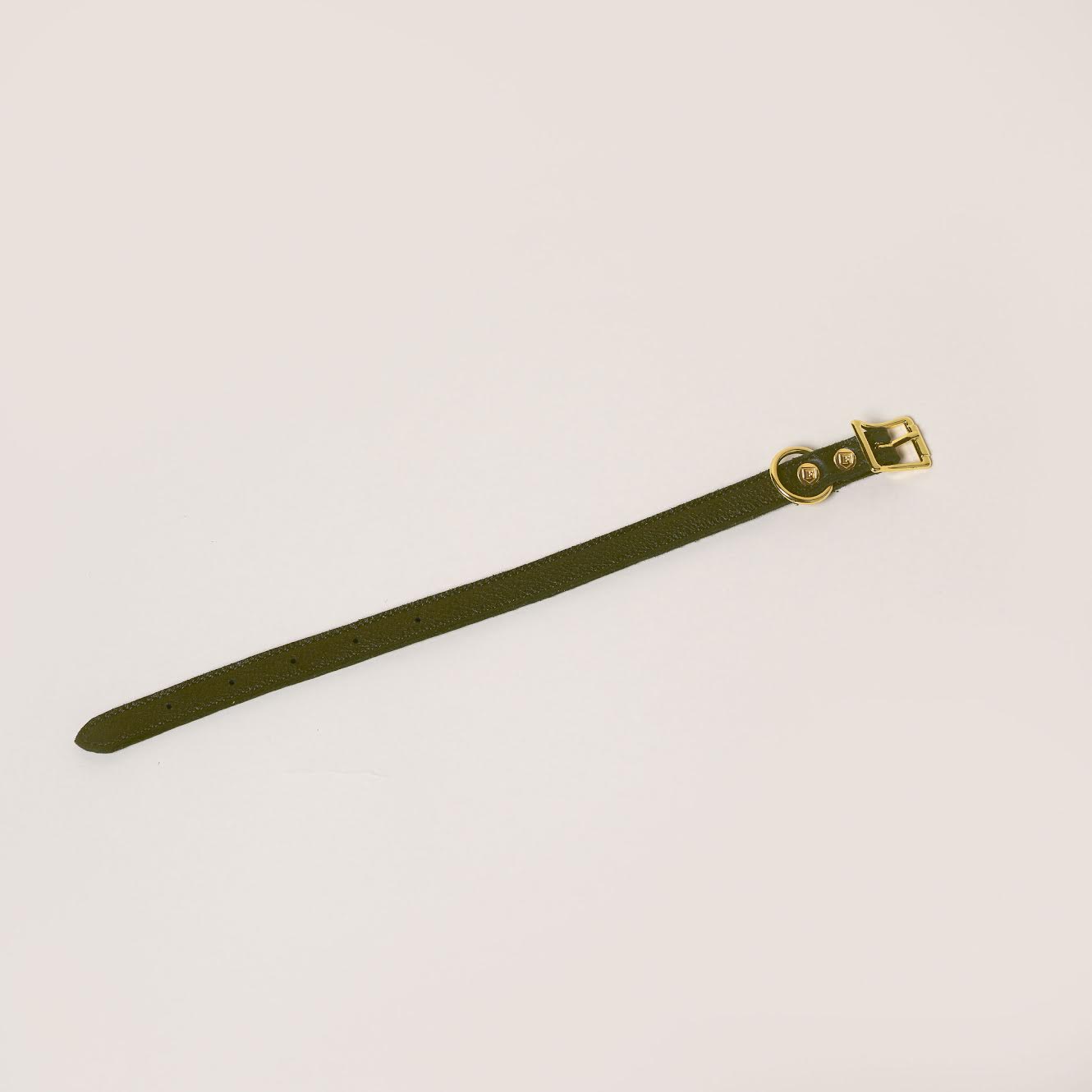 Crescent Bone Classic Pet Collar